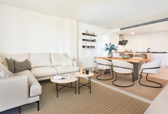 Penthouse · Available - Campos