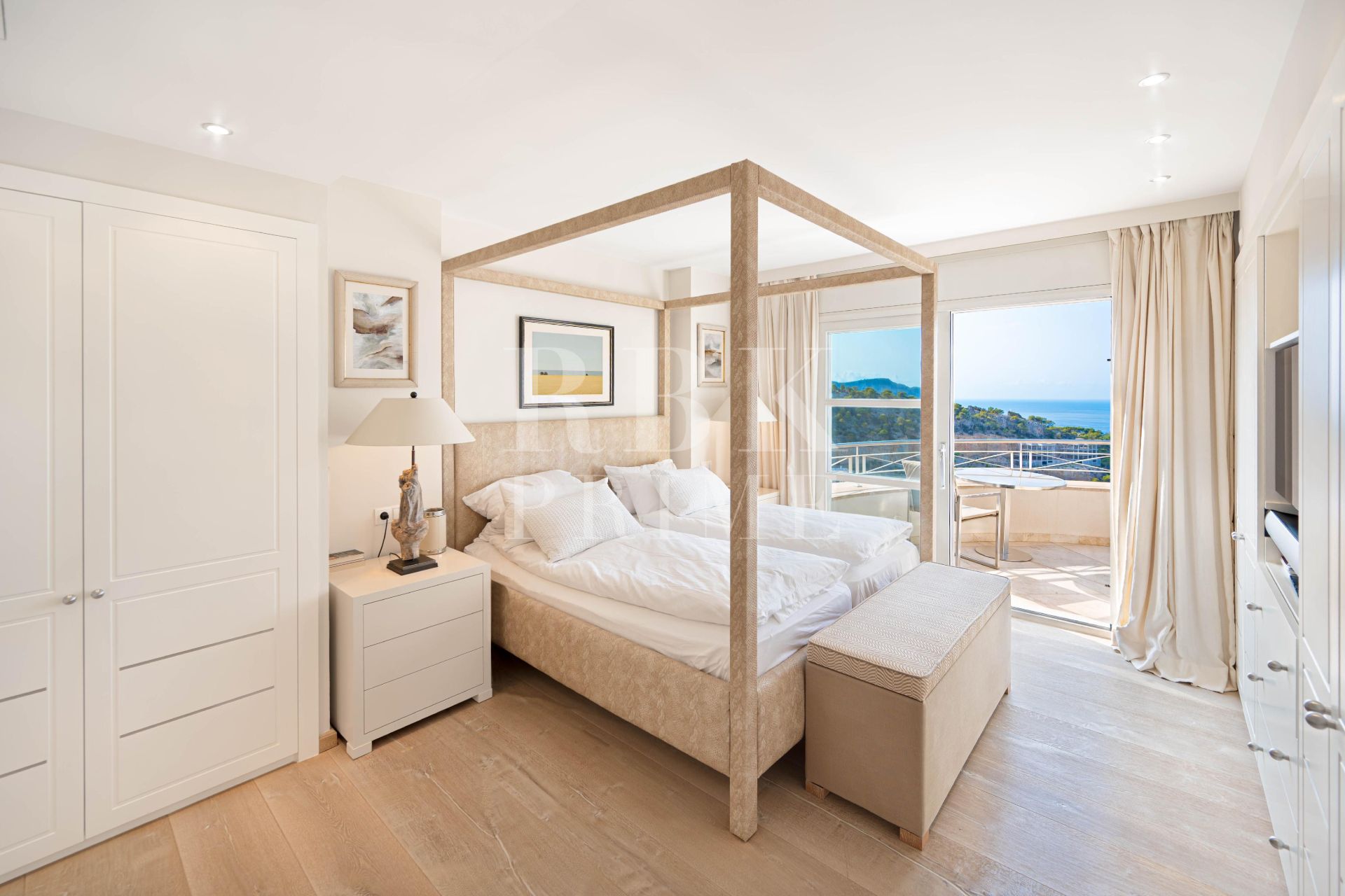 Available - Penthouse - Andratx