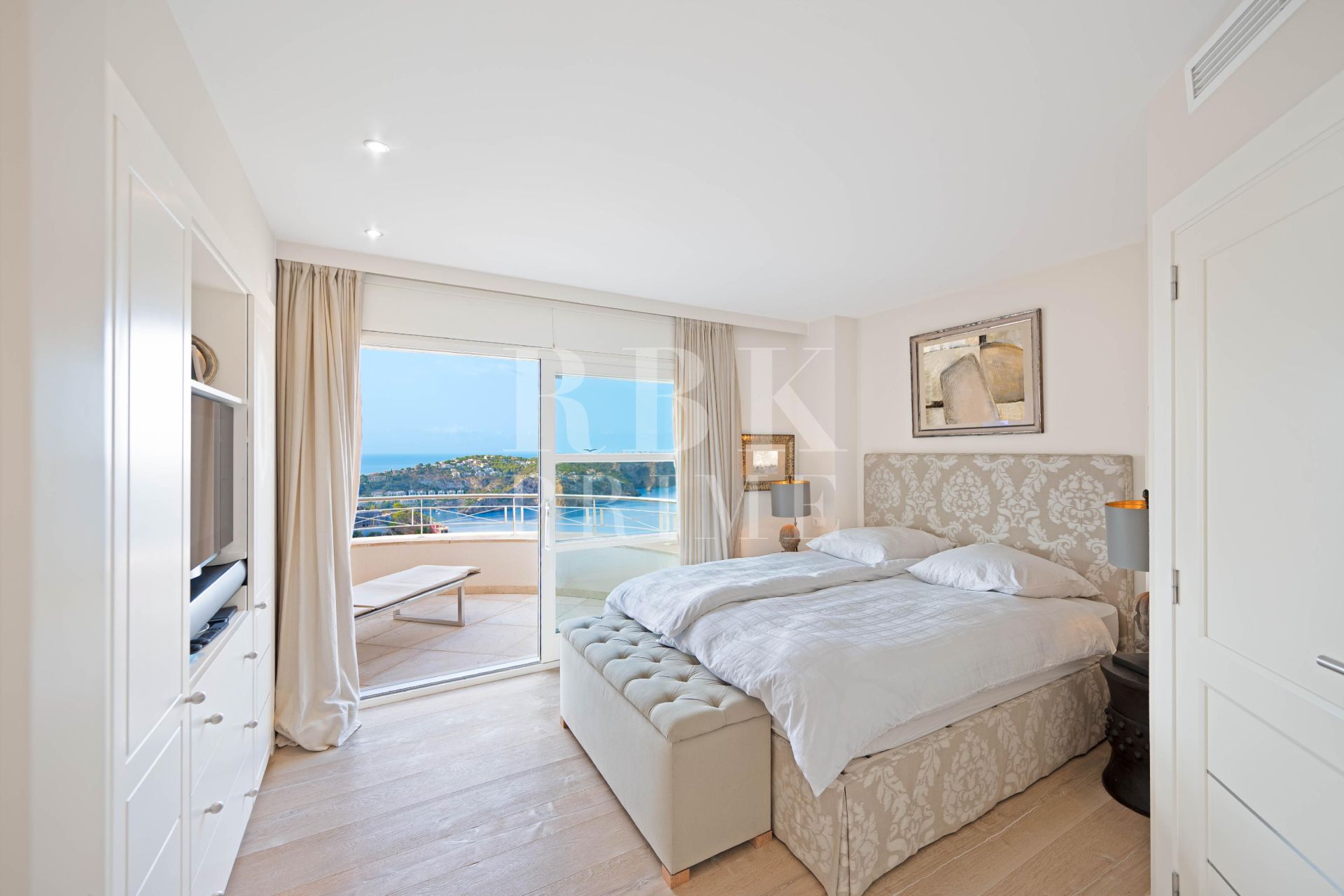 Available - Penthouse - Andratx