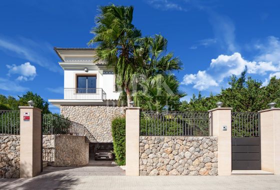 Villa · Available - Andratx