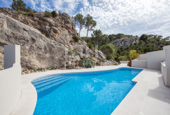 Semi-detached house · Available - Andratx