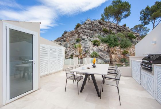 Semi-detached house · Available - Andratx