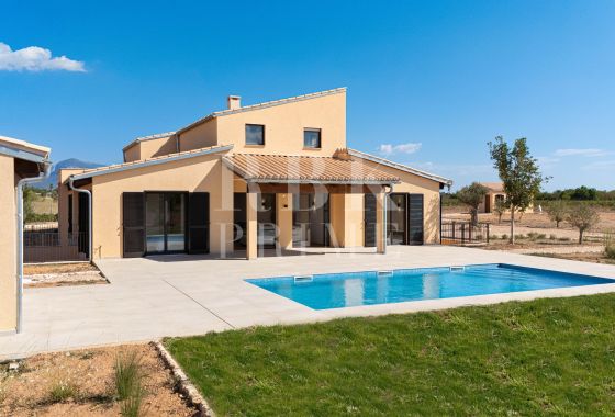Available - Country property - Santa Maria