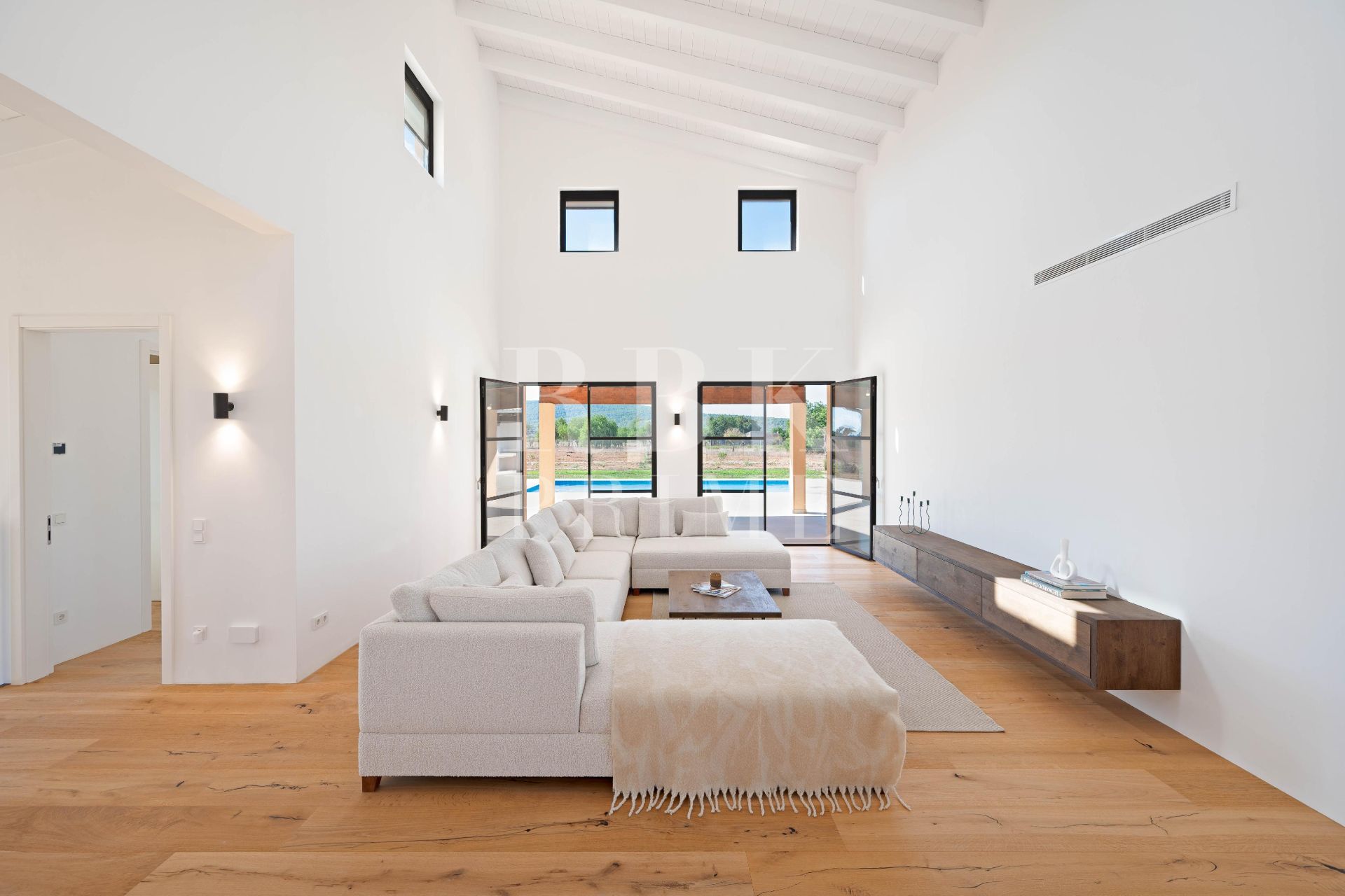 Available - Country property - Santa Maria