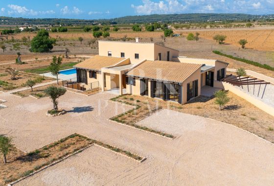 Available - Country property - Santa Maria
