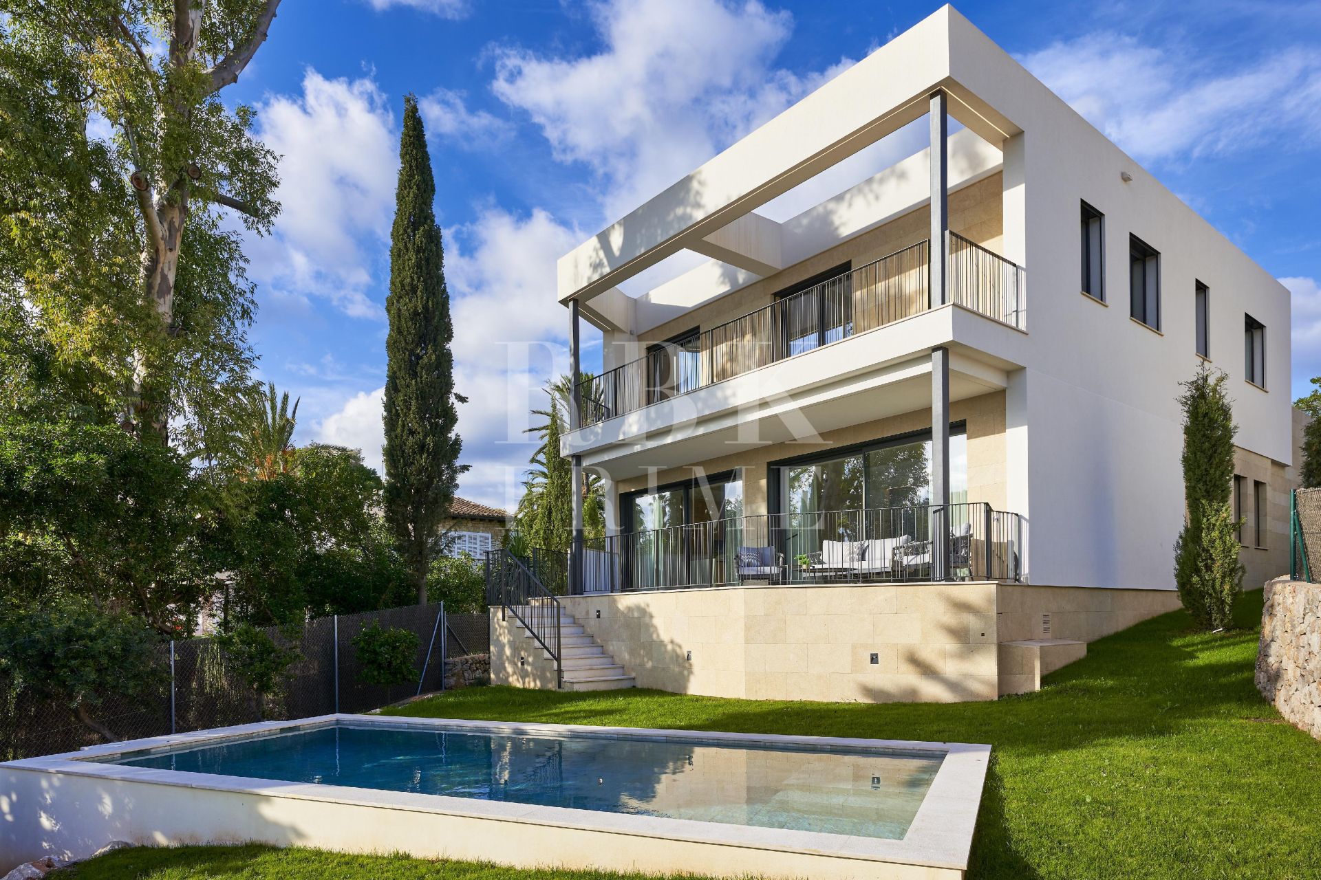 Available - Villa - Palma