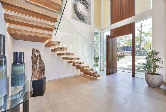 Villa · Available - Palma