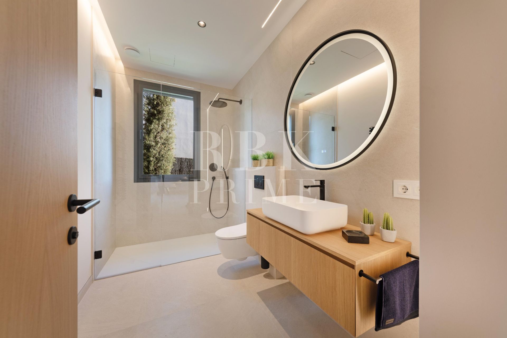 Available - Villa - Palma
