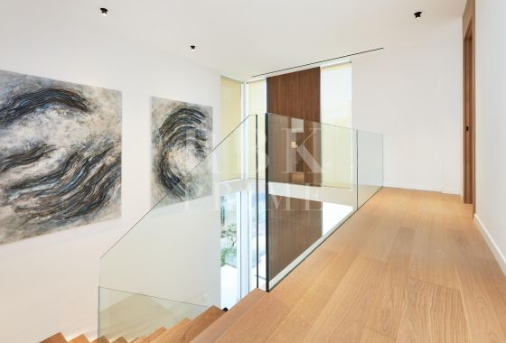 Villa · Available - Palma