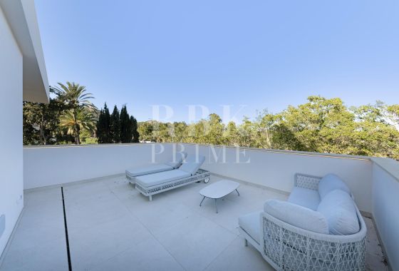 Villa · Available - Palma
