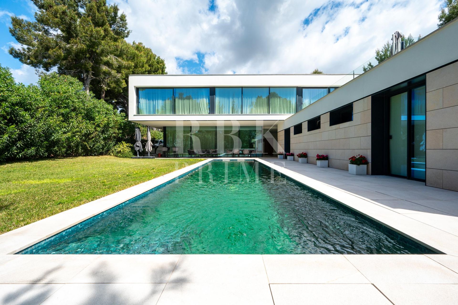 Available - Villa - Calvià