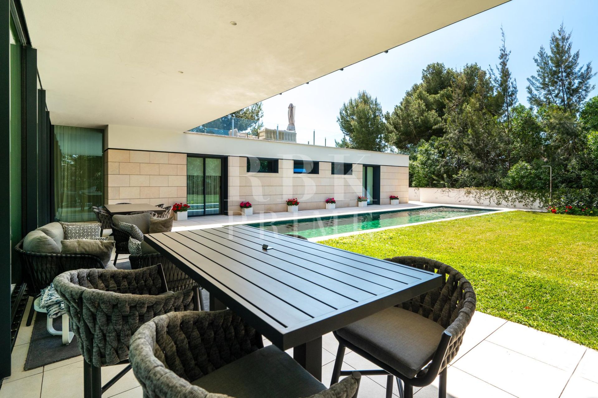 Available - Villa - Calvià