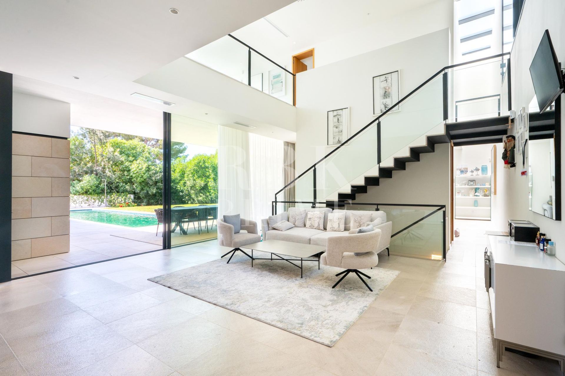 Available - Villa - Calvià