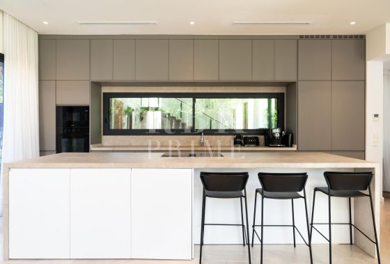 Villa · Available - Calvià