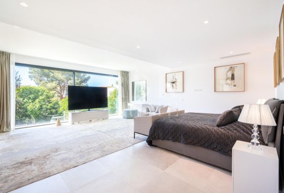 Villa · Available - Calvià