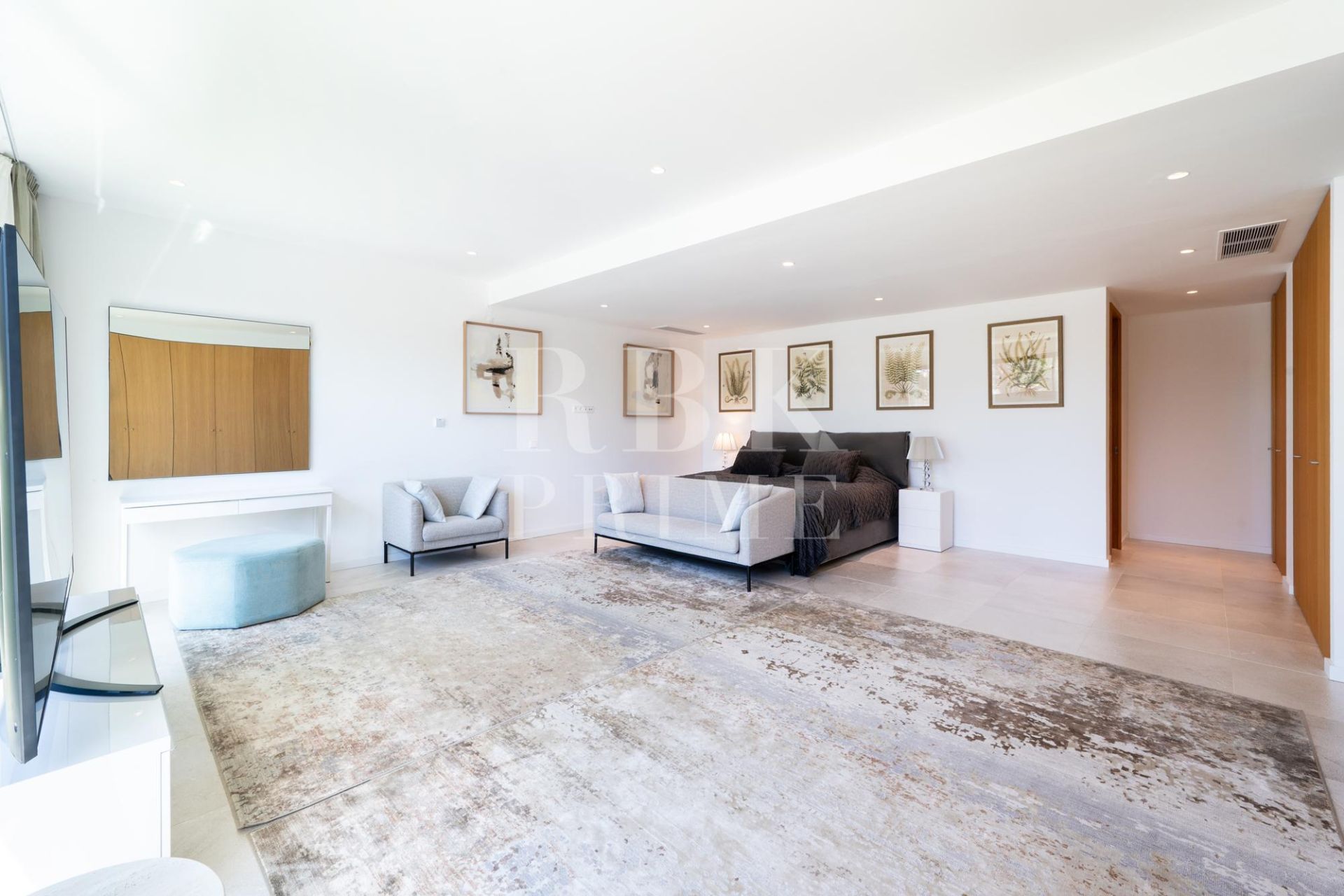 Available - Villa - Calvià