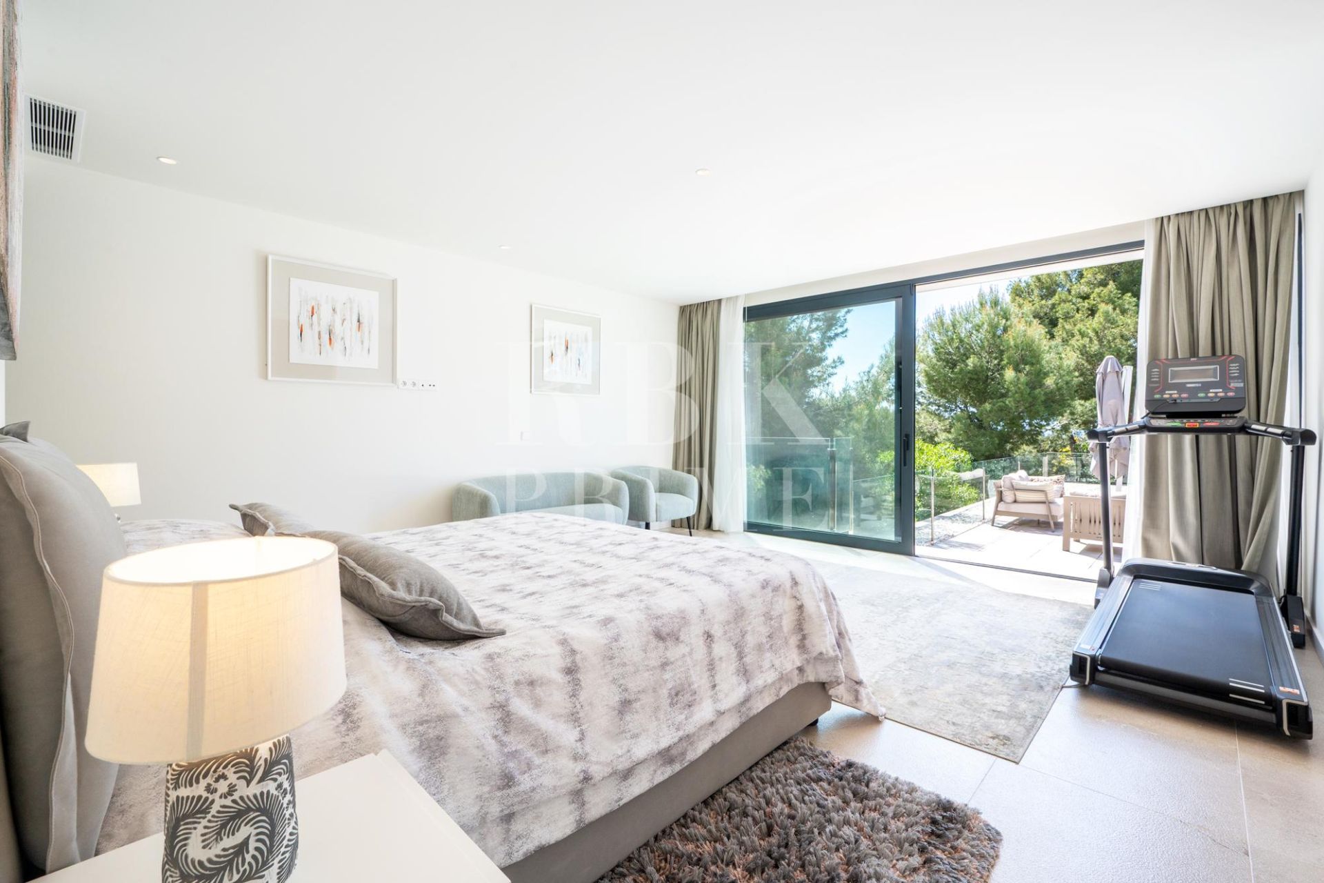 Available - Villa - Calvià