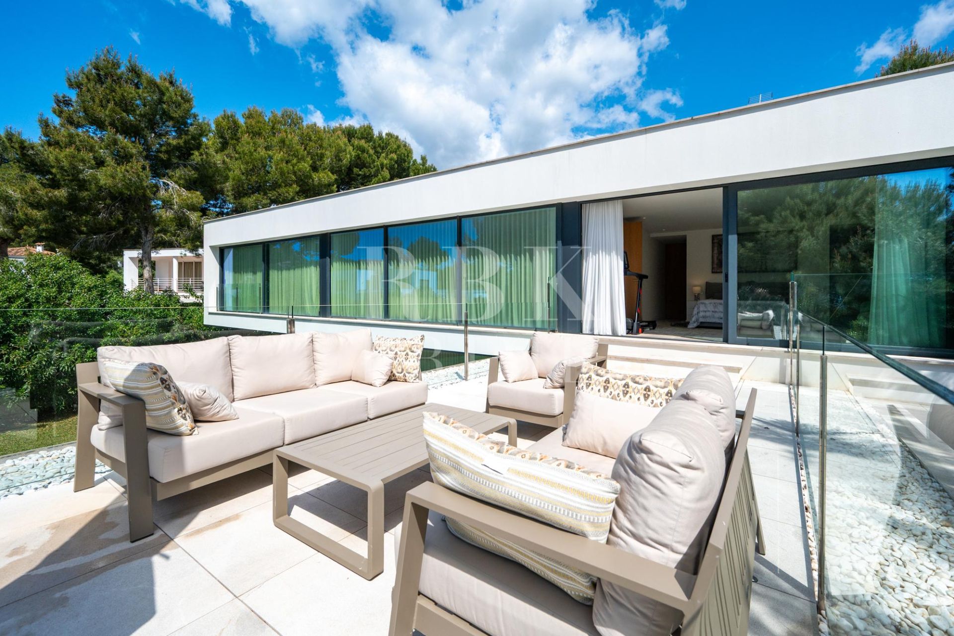 Available - Villa - Calvià
