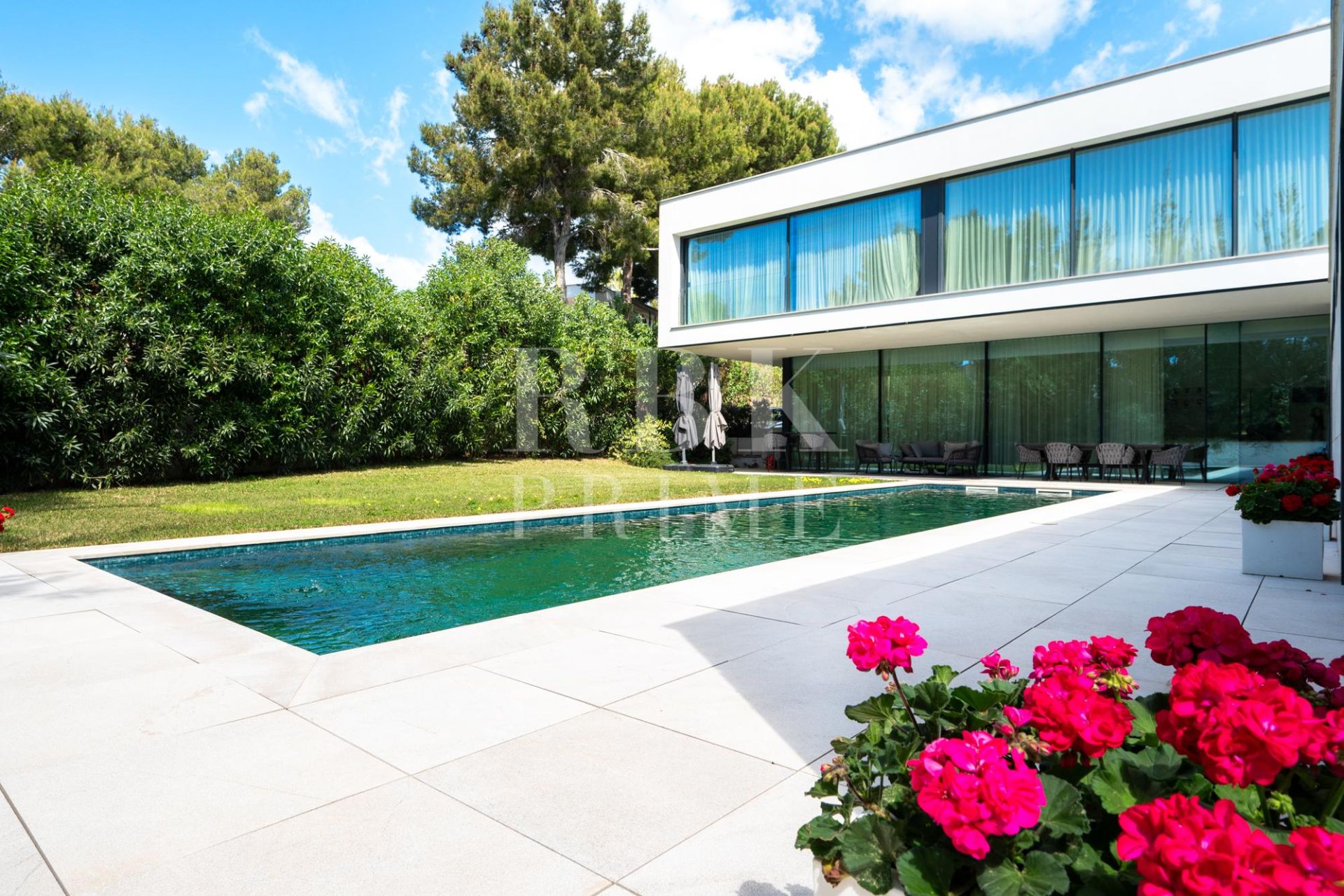 Available - Villa - Calvià