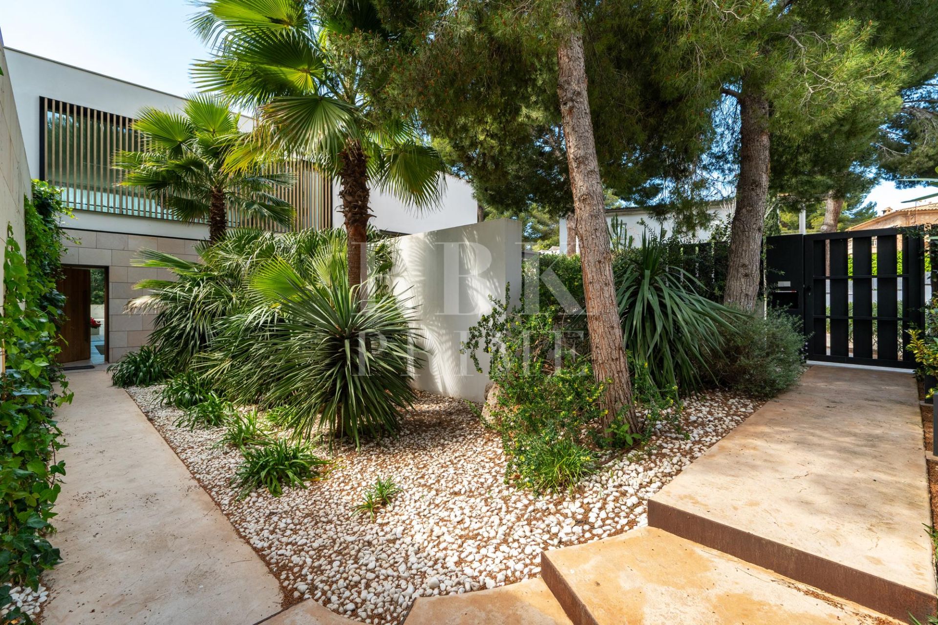 Available - Villa - Calvià