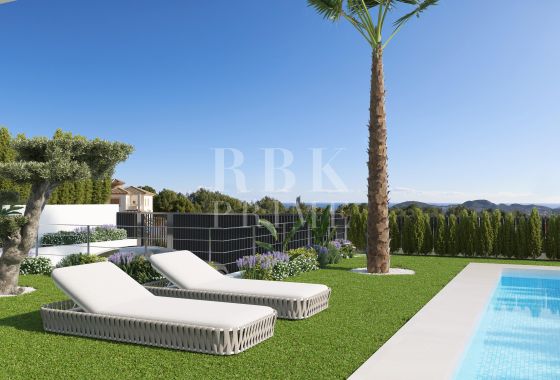 Villa · Available - Alicante