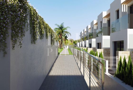 Villa · Available - Alicante