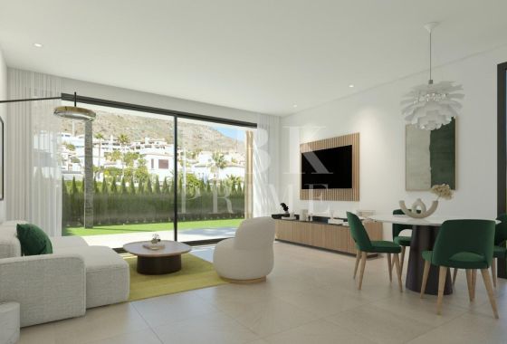 Semi-detached house · Available - Alicante