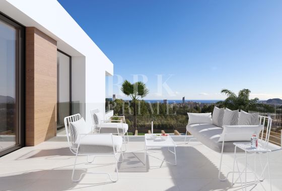 Villa · Available - Alicante