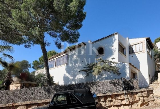 Detached house · Available - Andratx