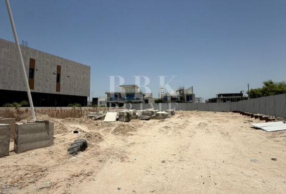 Urban plot · Available - Dubai