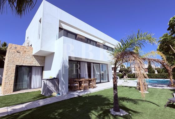 Villa · Available - Finestrat · Valencia