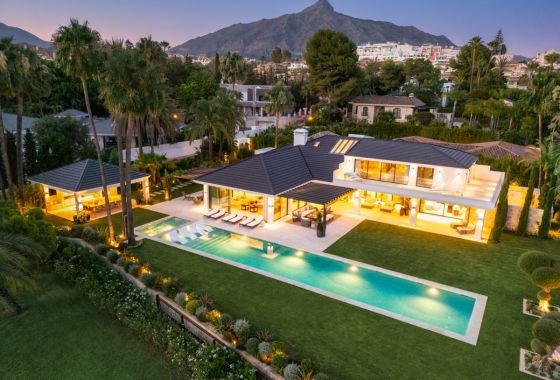 Villa · New Build - Marbella · Málaga