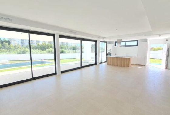 Villa · Obra nueva - Manilva · Málaga