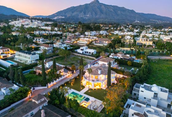 Villa · New Build - Marbella · Málaga