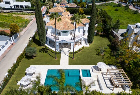 Villa · New Build - Marbella · Málaga