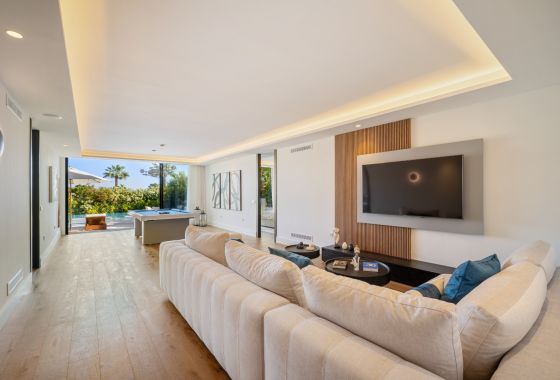 Villa · New Build - Marbella · Málaga
