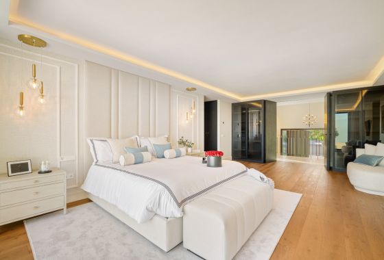 Villa · New Build - Marbella · Málaga
