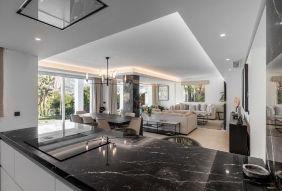 Villa · New Build - Marbella · Málaga