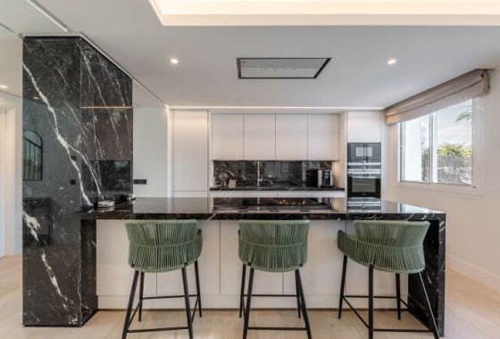 Villa · New Build - Marbella · Málaga
