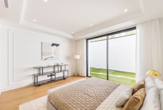 Villa · New Build - Marbella · Málaga