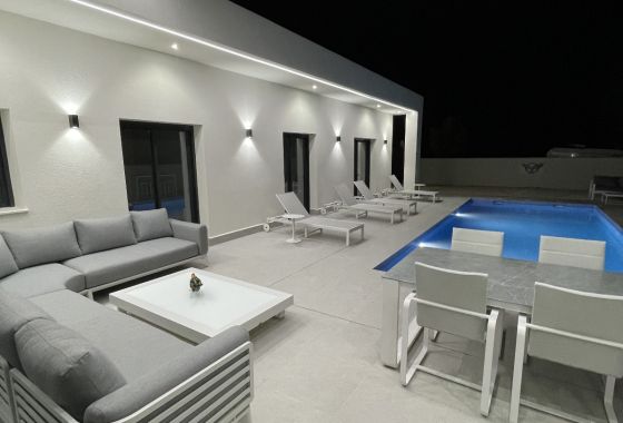 Obra nueva - Villa - La Romana