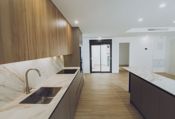 Neue Gebäude - Penthouse - Redován