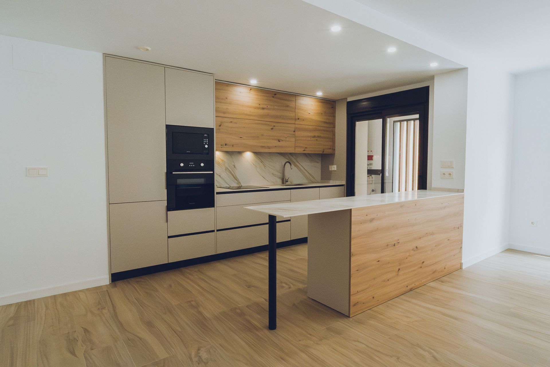 Neue Gebäude - Penthouse - Redován