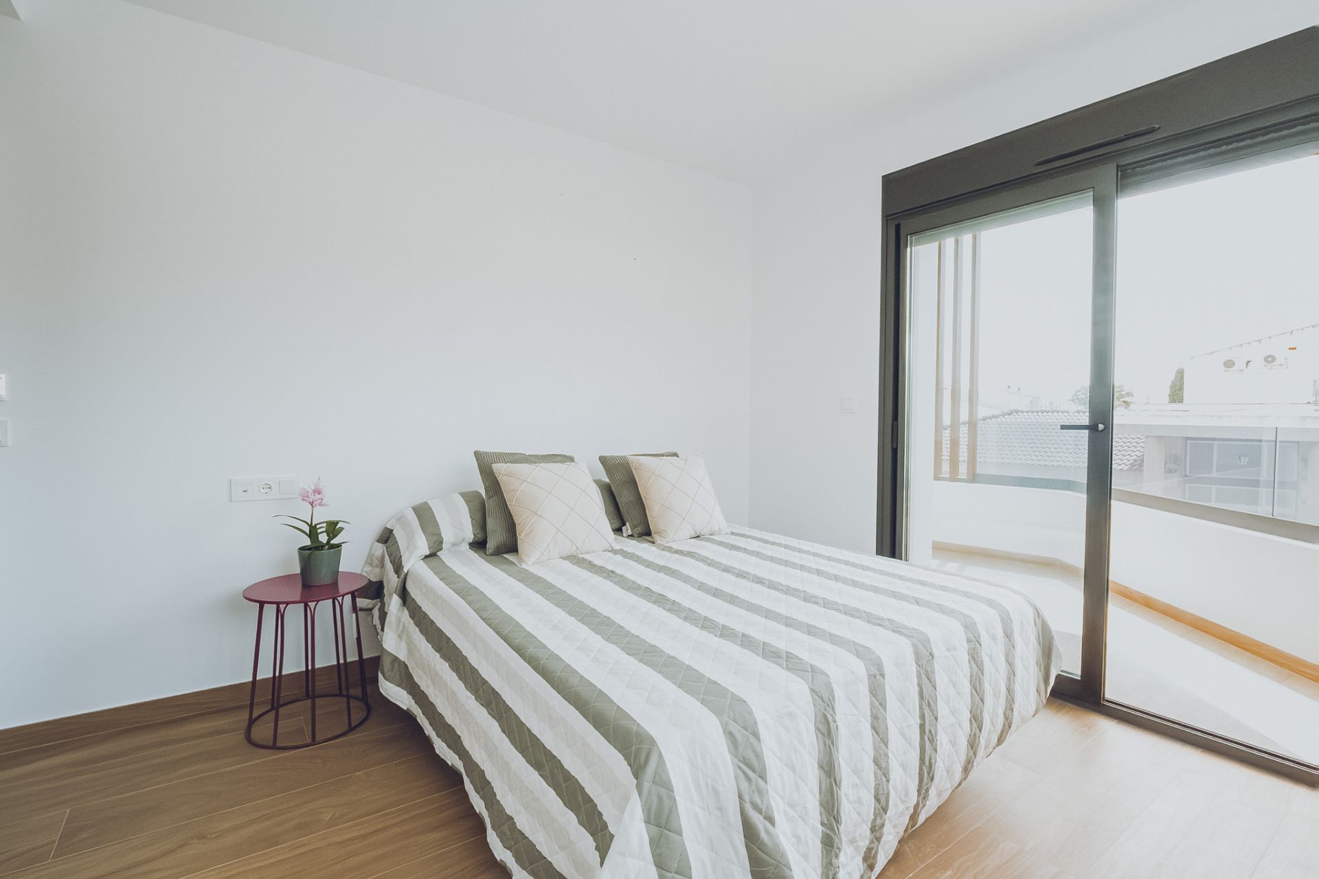 Neue Gebäude - Penthouse - Redován