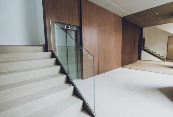 Neue Gebäude - Penthouse - Redován