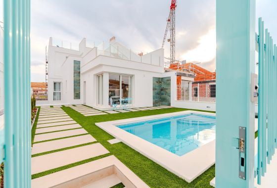 Detached in Los Alcázares