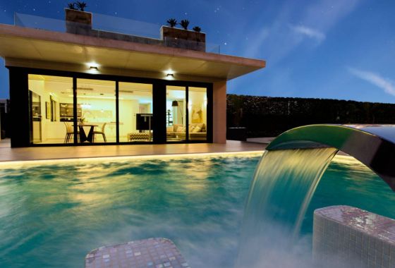 Villa · Obra nueva - Dehesa De Campoamor · Alicante