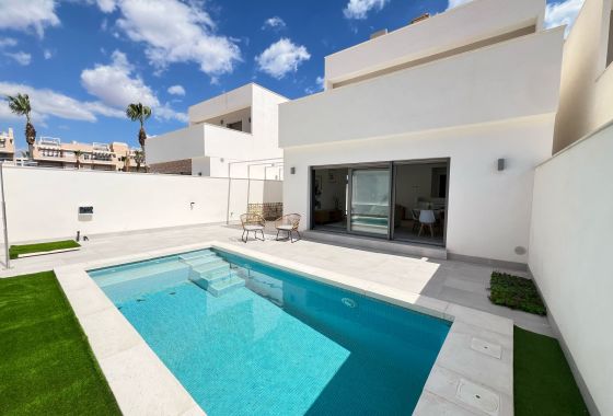 Villa · Obra nueva - Orihuela Costa · Alicante