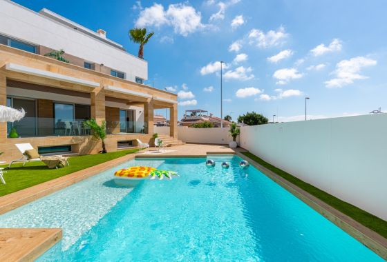 Villa · New Build - Ciudad Quesada · Alicante