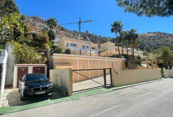Villa · New Build - Altea · Alicante